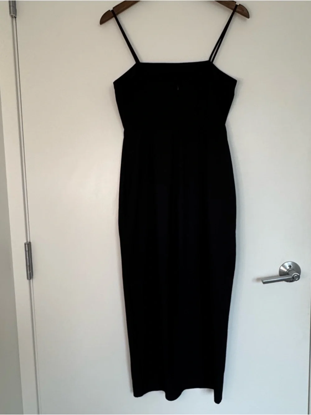 Small Black Midi Tube Dress with Slit Classic Minimalist Old Money Chic Zara - Picture 3 of 15
